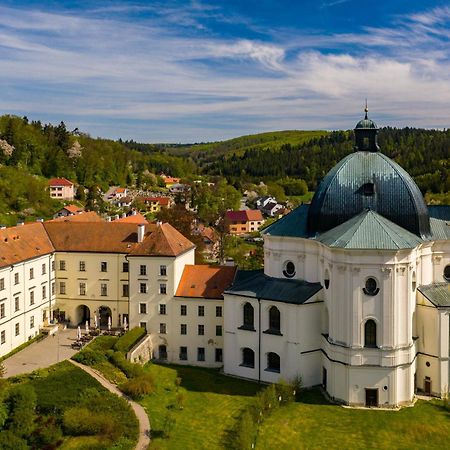 Zámek Křtiny Hotel Kültér fotó