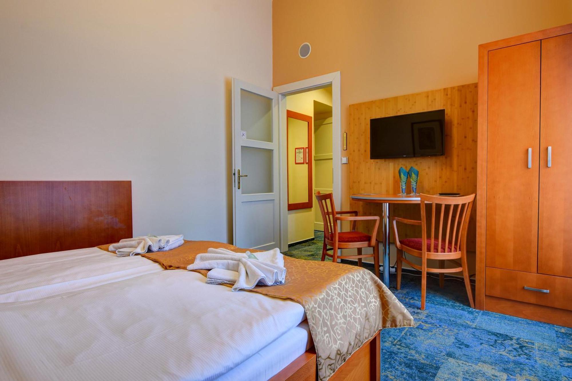 Zámek Křtiny Hotel Kültér fotó
