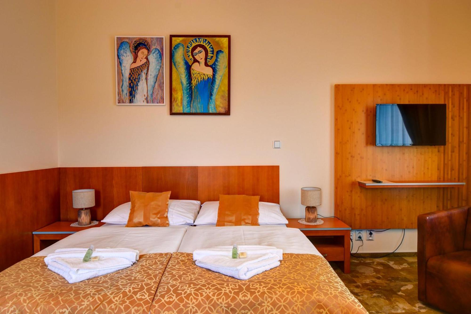 Zámek Křtiny Hotel Kültér fotó