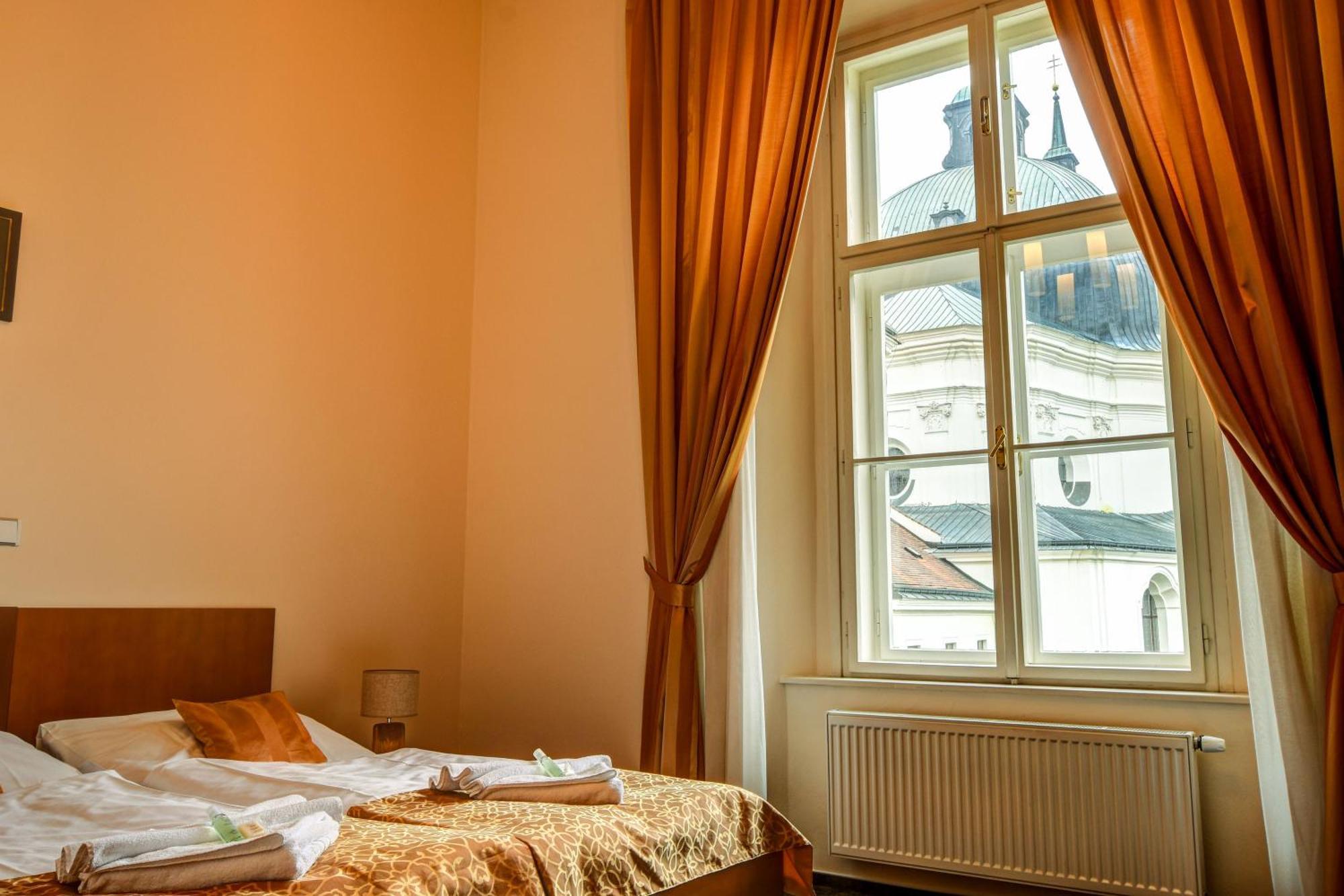 Zámek Křtiny Hotel Kültér fotó