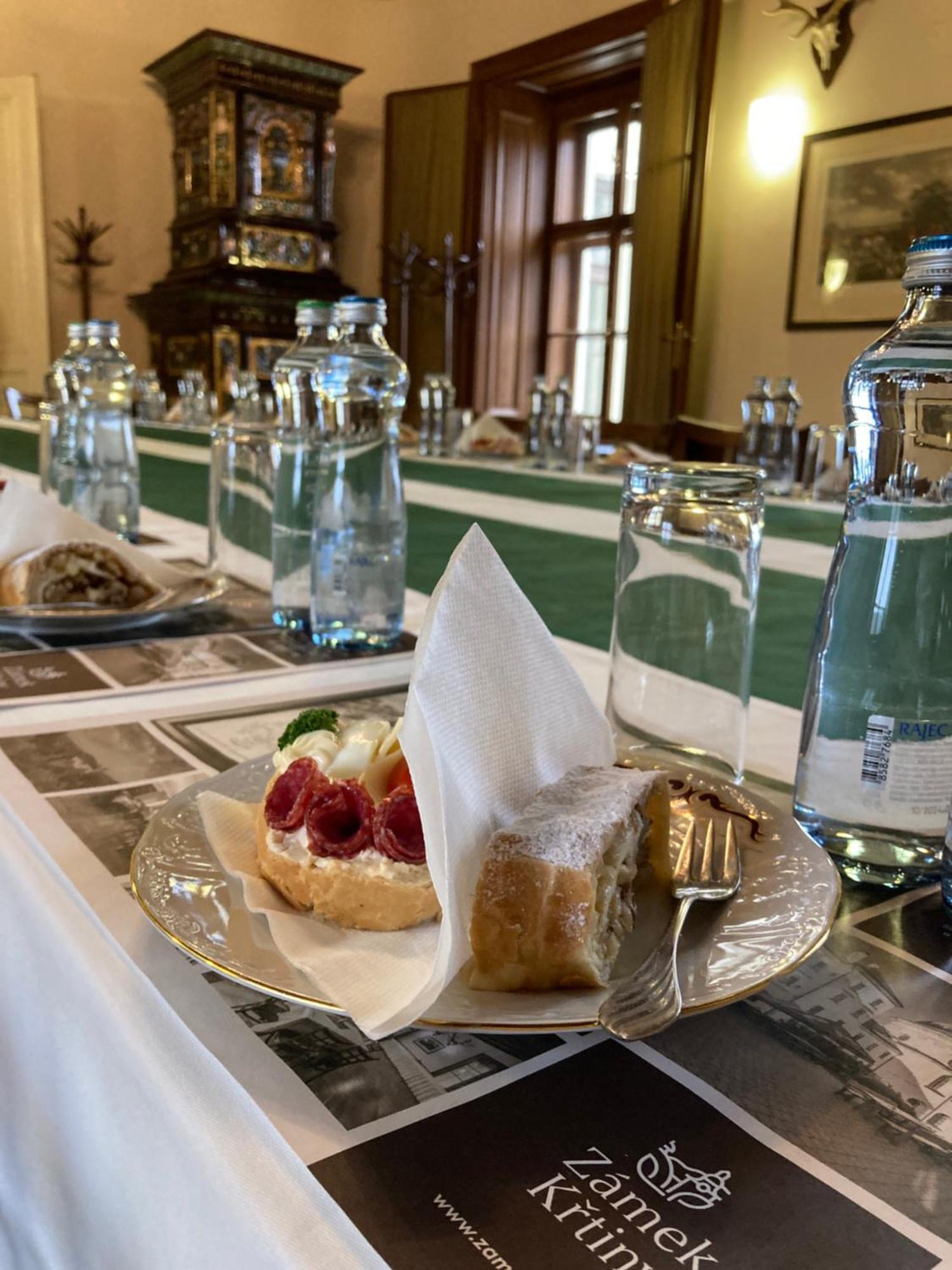 Zámek Křtiny Hotel Kültér fotó
