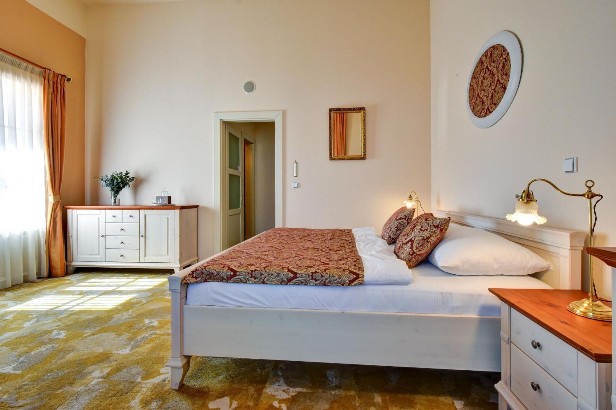 Zámek Křtiny Hotel Kültér fotó