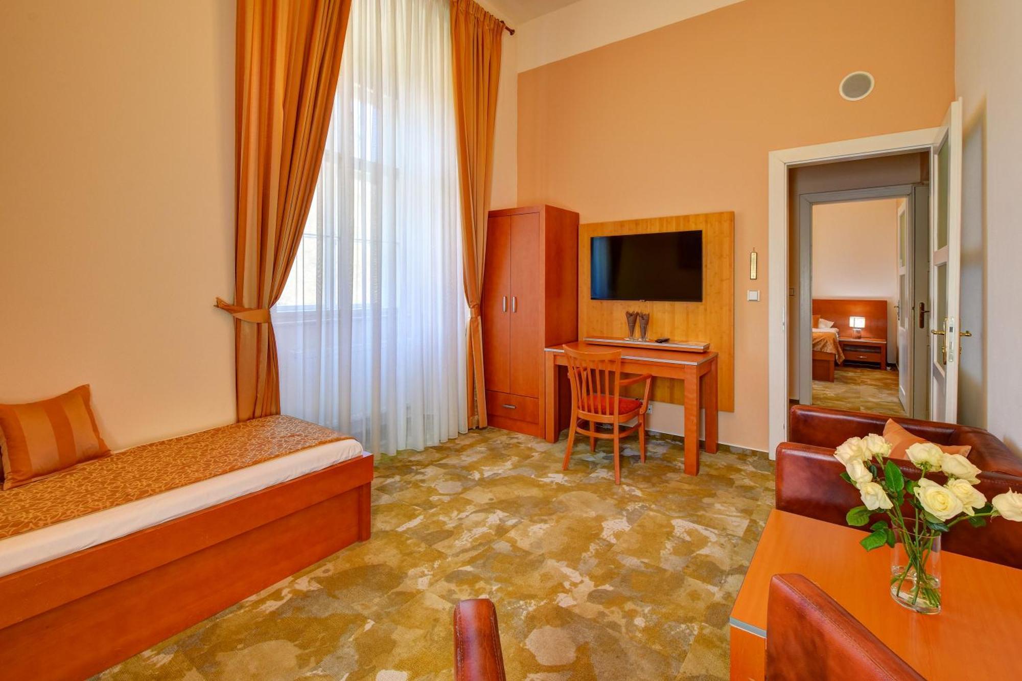 Zámek Křtiny Hotel Kültér fotó