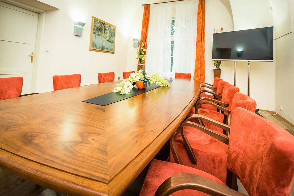 Zámek Křtiny Hotel Kültér fotó