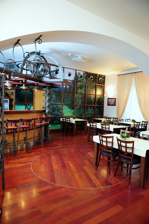 Zámek Křtiny Hotel Kültér fotó