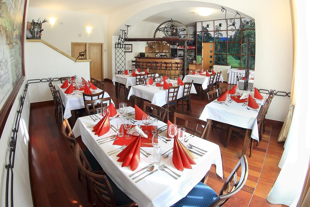 Zámek Křtiny Hotel Kültér fotó