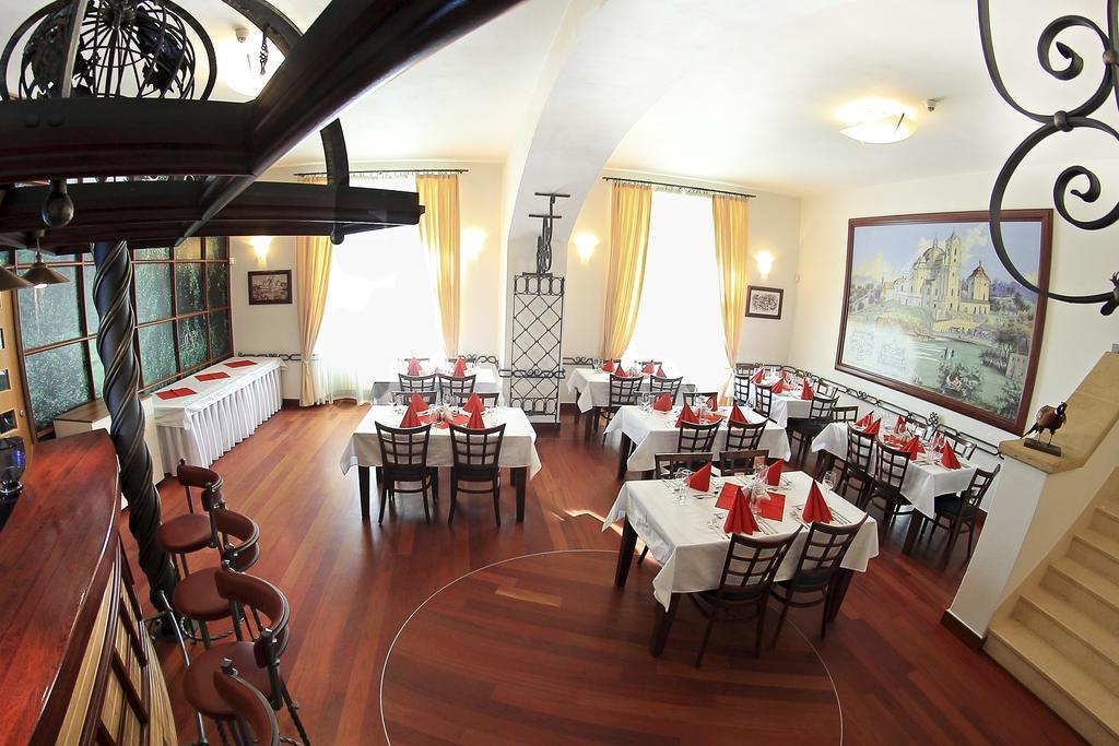 Zámek Křtiny Hotel Kültér fotó