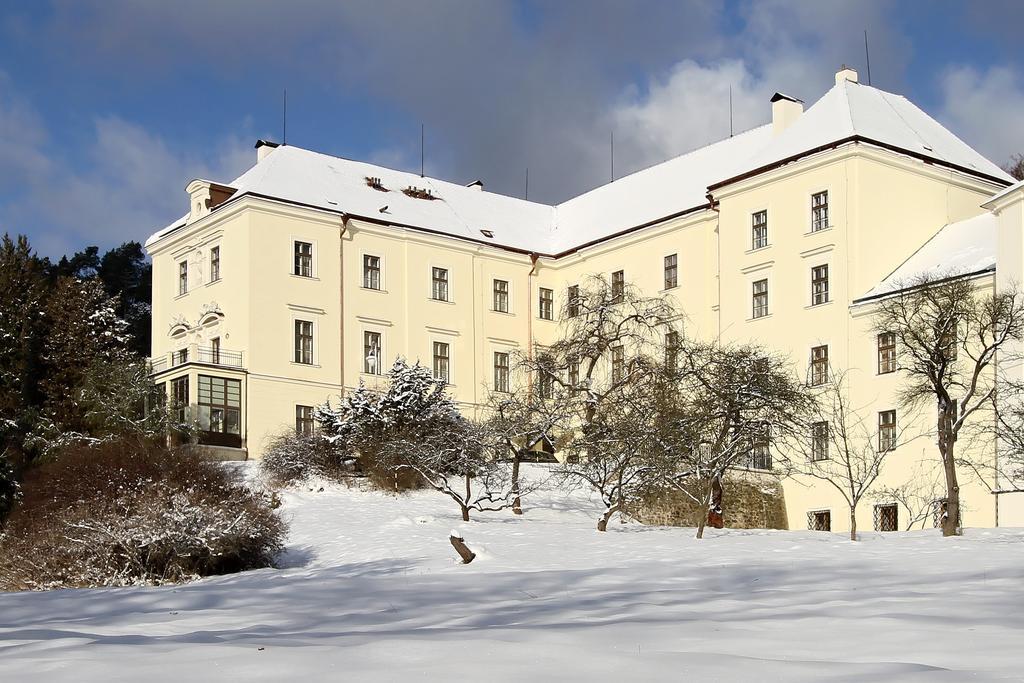 Zámek Křtiny Hotel Kültér fotó
